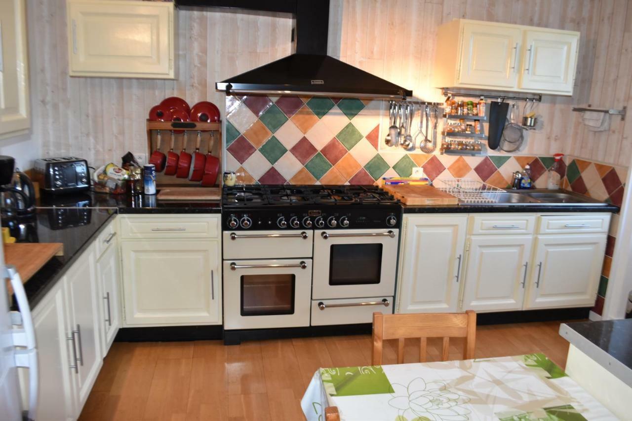 Maison Spacieuse Entre La Ville Et La Cote Saint-Martin-des-Champs  Eksteriør bilde